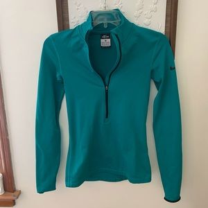 Nike dry fit material long sleeve quarter zip